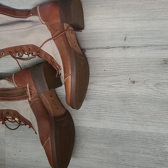 WOMEN'S TIMBERLAND BOOTS - Picture 3 of 6